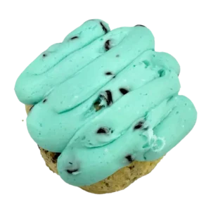 Cookies and cream meets mint chocolate chip – the best of both worlds, an oreo white chocolate cookie is topped with blue mint chocolate chip buttercream